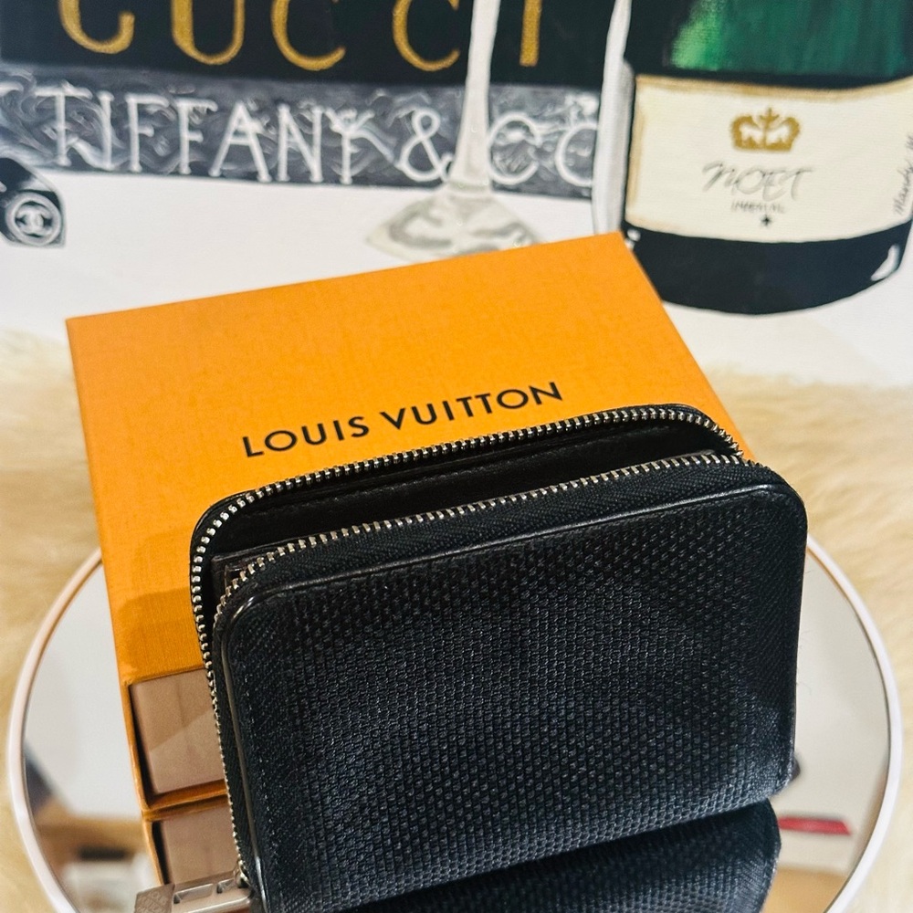 🔥 LOUIS VUITTON CARD CASE WALLET W/BOX - Picture 13 of 14